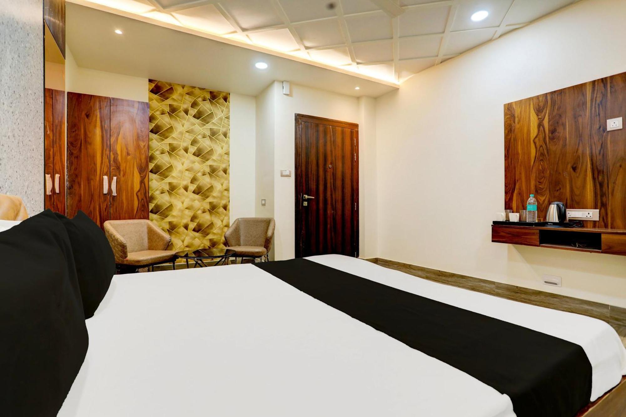 Hotel O Krishna Greens Kanpur Esterno foto