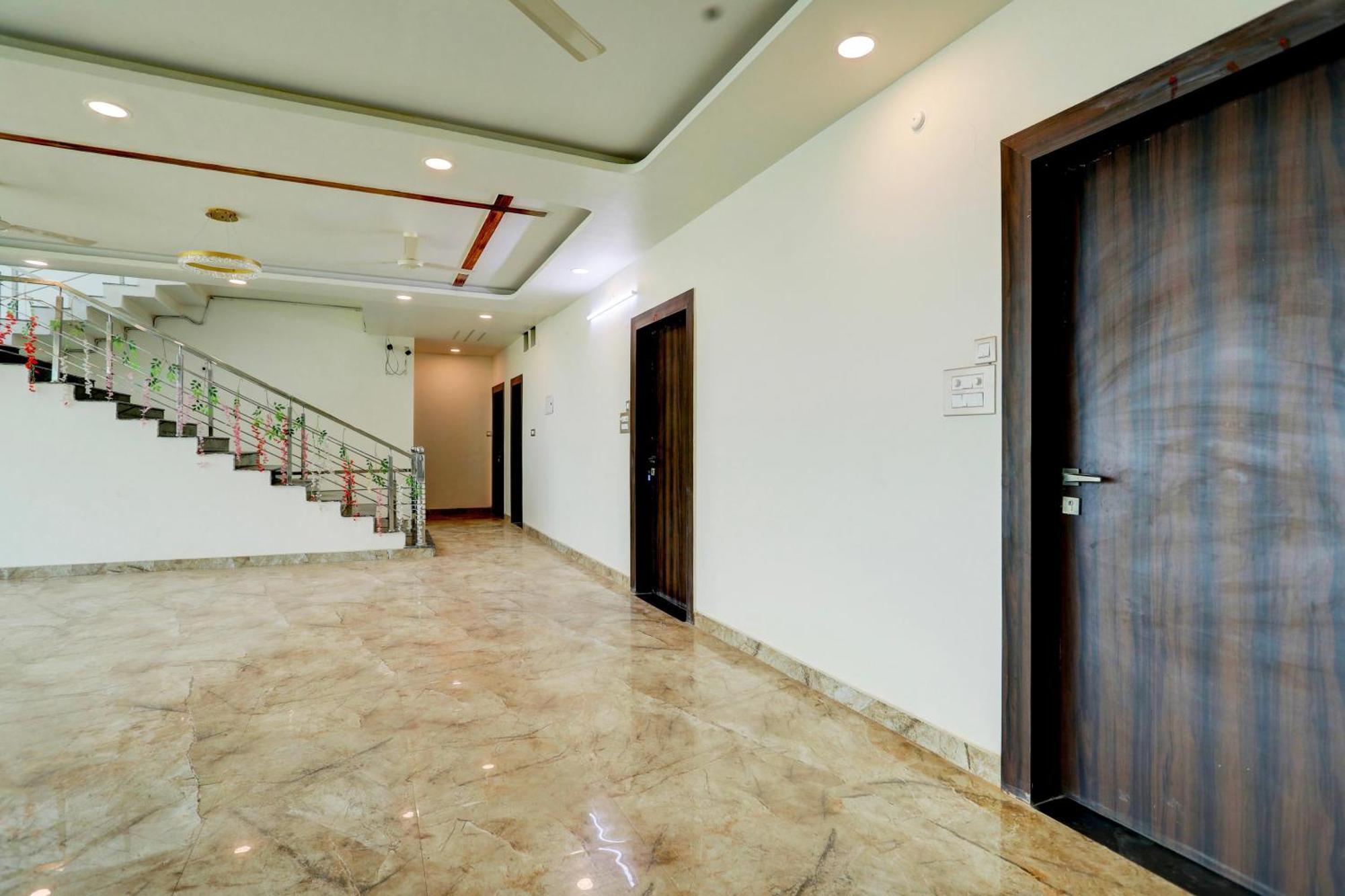 Hotel O Krishna Greens Kanpur Esterno foto