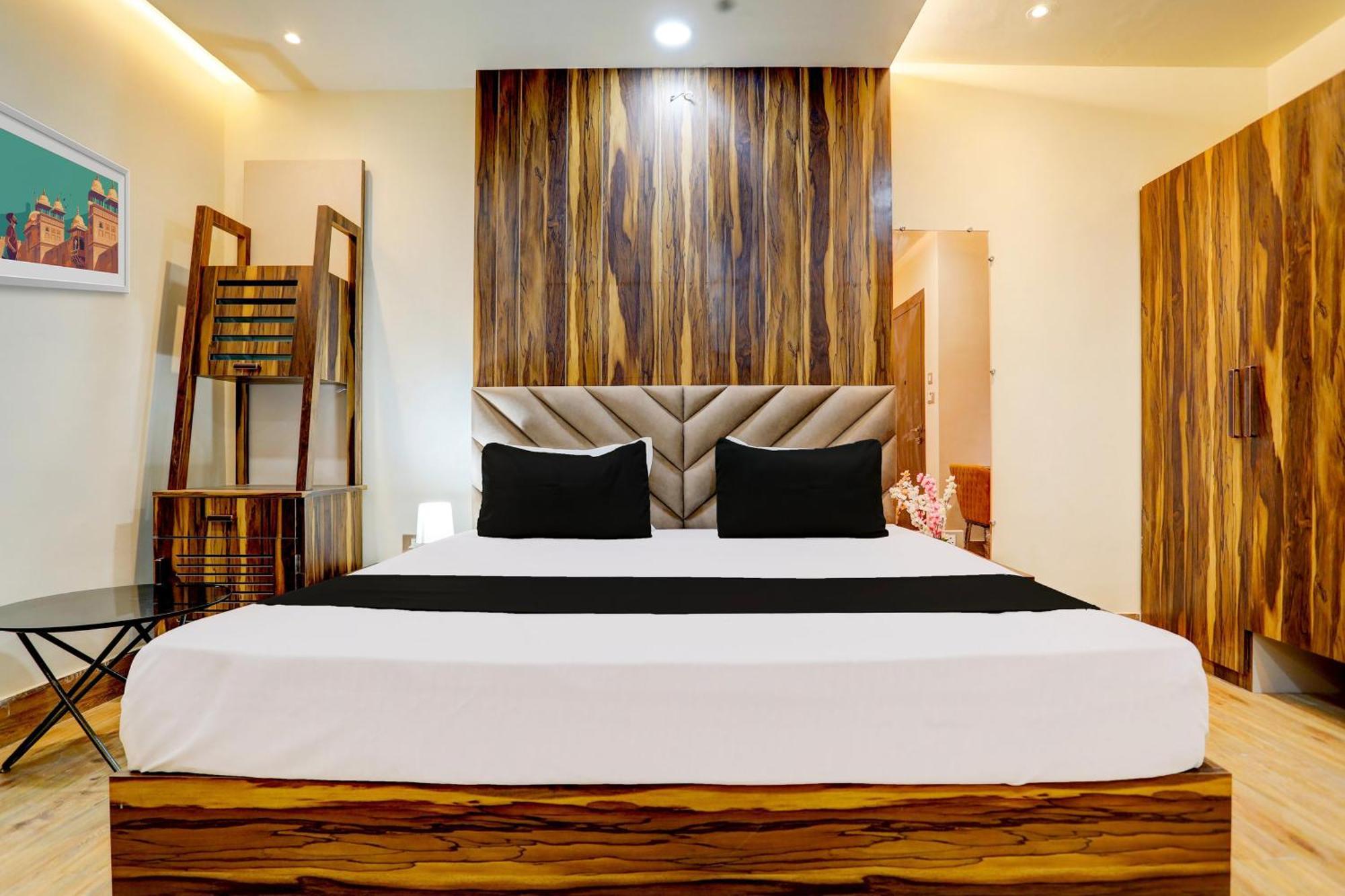 Hotel O Krishna Greens Kanpur Esterno foto