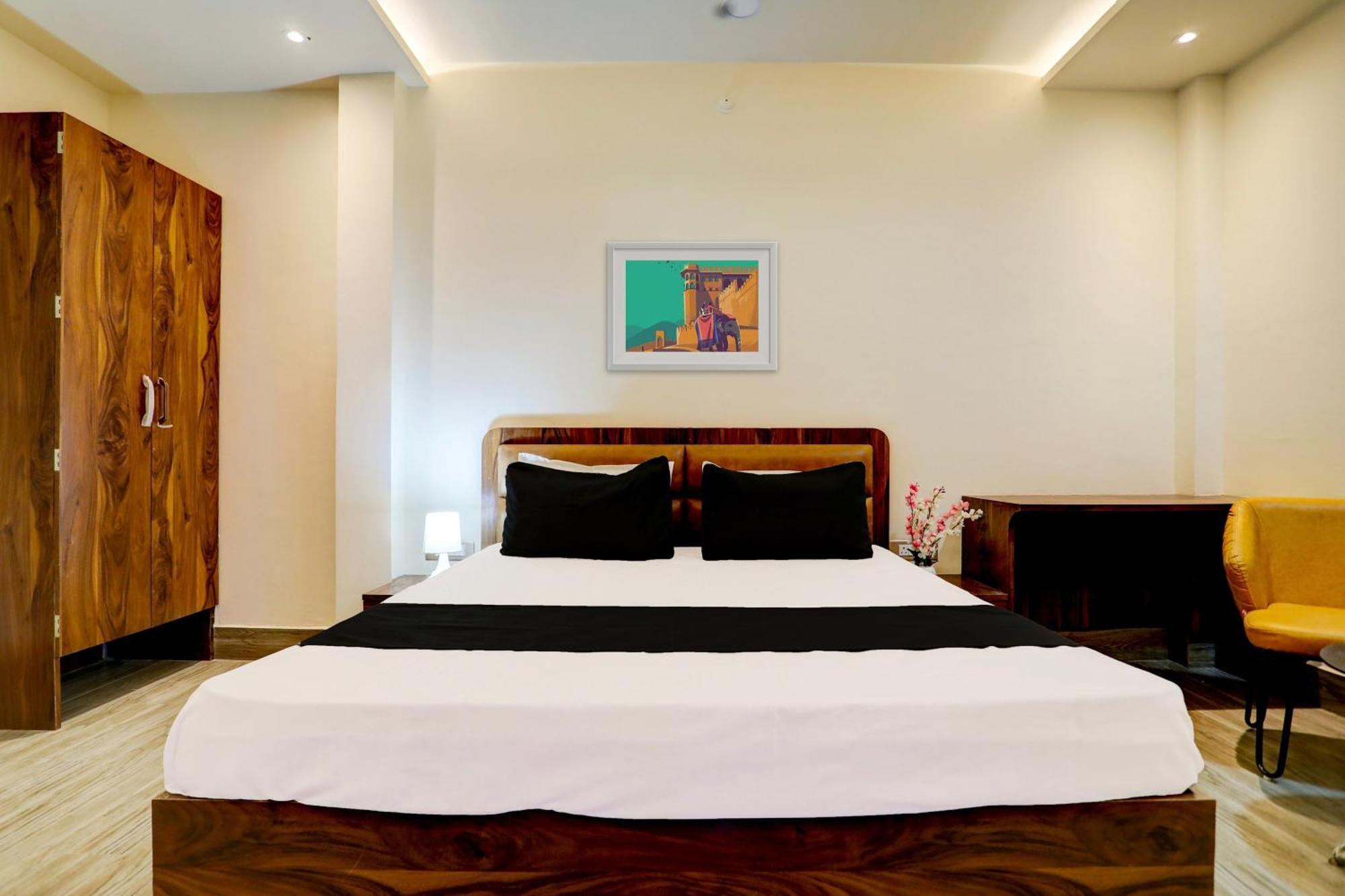 Hotel O Krishna Greens Kanpur Esterno foto