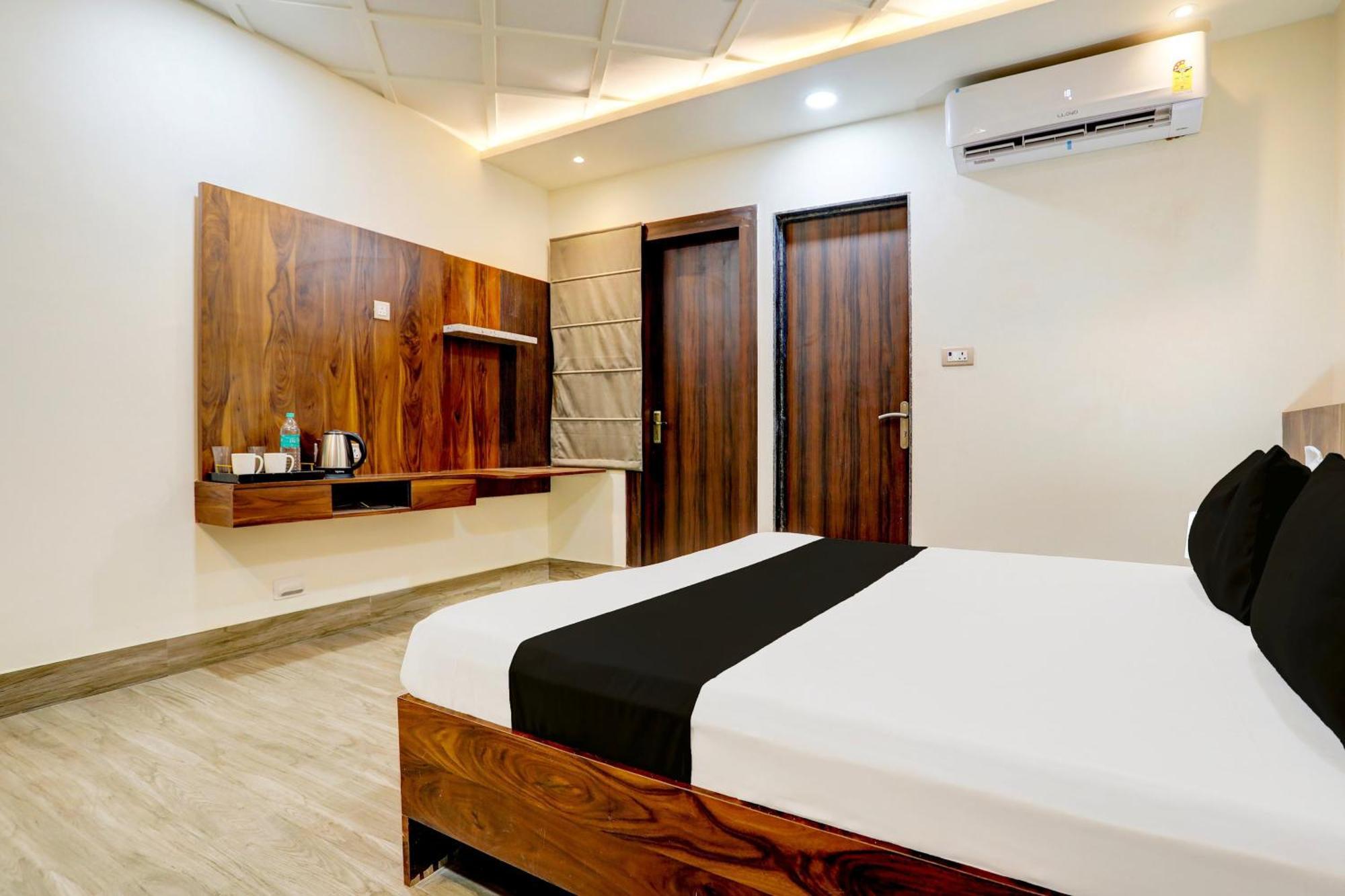 Hotel O Krishna Greens Kanpur Esterno foto