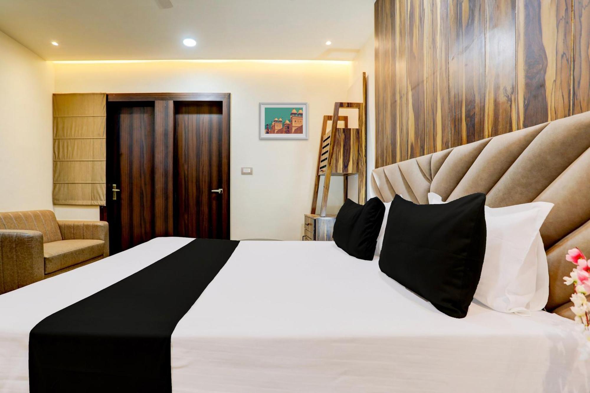 Hotel O Krishna Greens Kanpur Esterno foto